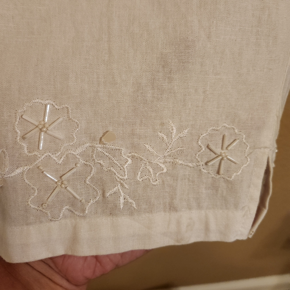 Sag Harbor White Capri Pants With Beaded Hem Detail. Lined. Linen. Plus Size 2X - Picture 3 of 11